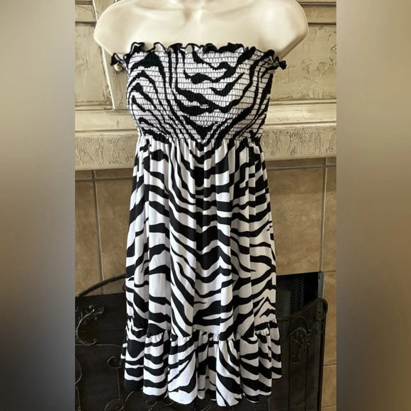 Funwear Factory Strapless Zebra Print Dress Bathing Suit Cover up Size Medium - Picture 1 of 8